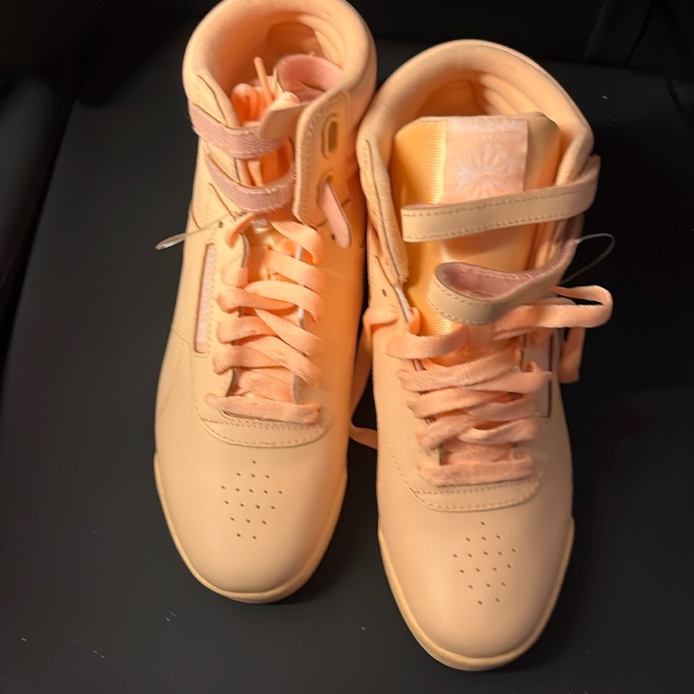 Light Orange 5.5 Reebok, Brand New, Never Worn.